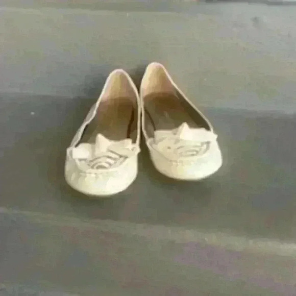 BCBG flat, Size 7M - Picture 4 of 5